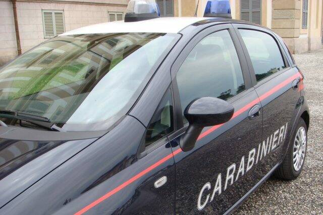 carabinieri-auto3-mb
