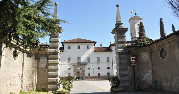 Cesano-Maderno-Palazzo-Arese-Borromeo1-mb