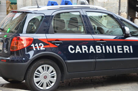Carabinieri-auto5-mb
