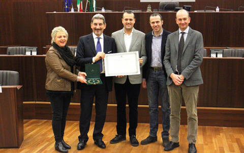 premiazione-sindaco-ceriano-laghetto-dante-cattaneo-1-byregionelombardia