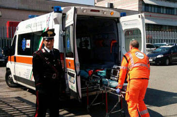 ambulanza-carabinieri-generica-mb