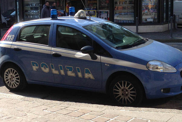 Polizia-stato-auto4-mb