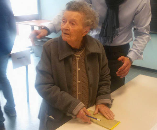 Paola-Noli-al-voto-donna-di-103-anni-