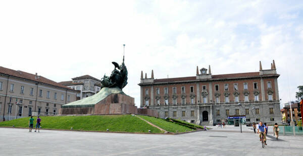 monza-piazza-trento-comune-600x