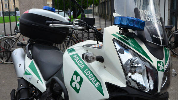 polizia-locale-1-moto-generica-mb