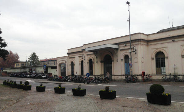 stazione-di-monza-fronte-mb