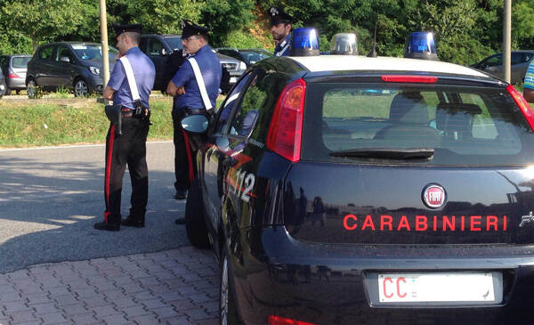 carabinieri-auto-posto-blocco-3-mb