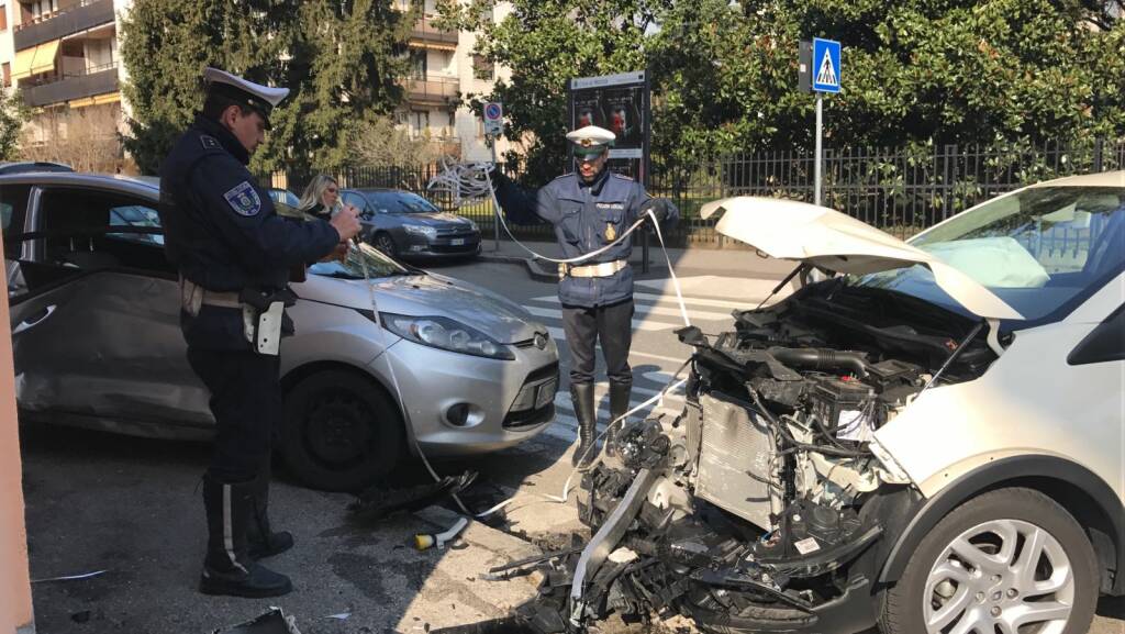 monza incidente via bixio 5