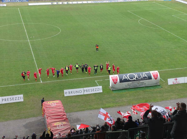 calcio-monza-olginatese-feste-tribuna-mb