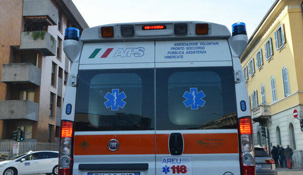ambulanza-retro-3-mb
