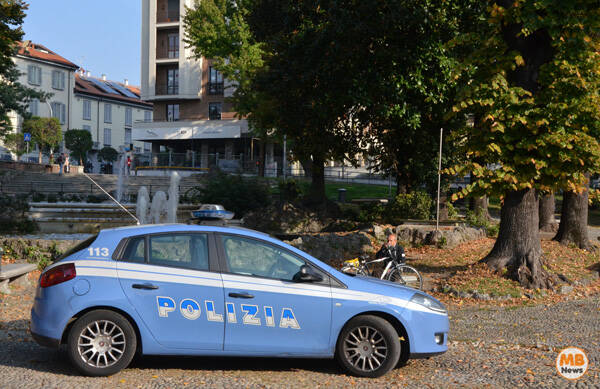 polizia-stato-volante-giardini-stazione-mb