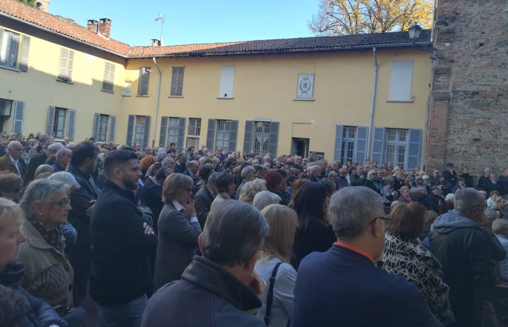 Vimercate cerimonia di saluto a Claudio Corno