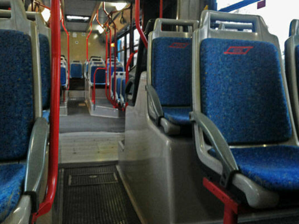 interno-pullman-autobus-sedili-mb-04