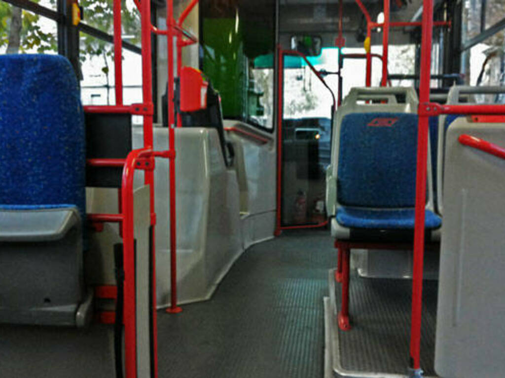 interno-pullman-autobus-sedili-mb-05
