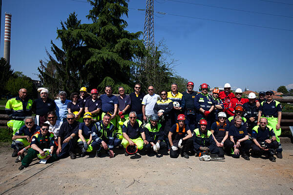 protezione-civile-Varedo--fiume-Seveso-pulizaia-argini-messa-in-sicurezza-croce-rossa-italiana-Monza-soccorso-mb