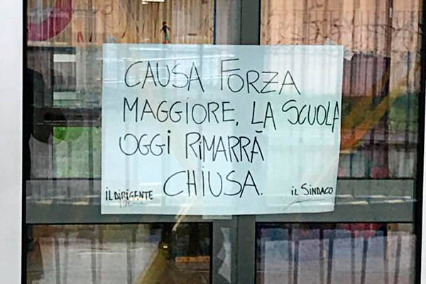 Varedo-scuola chiusa-furto-ladri-scuola materna