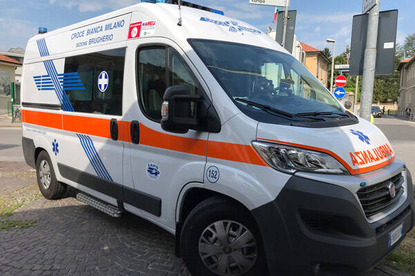 ambulanza-croce-bianca-mb-44