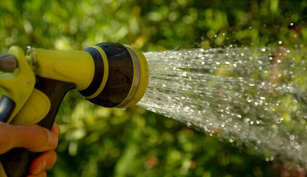 irrigazione-acqua-giardino-freeweb