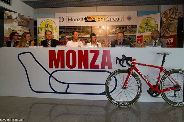 Monza-Eni-Circuit-Gallarate-sicurezza-stradale-codice-della-strada-bicicletta-macchina-Ivan-Basso-Gianni-Bugno-Ivan-Capelli8-mb