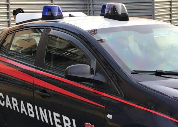 carabinieri auto mb 2018 01