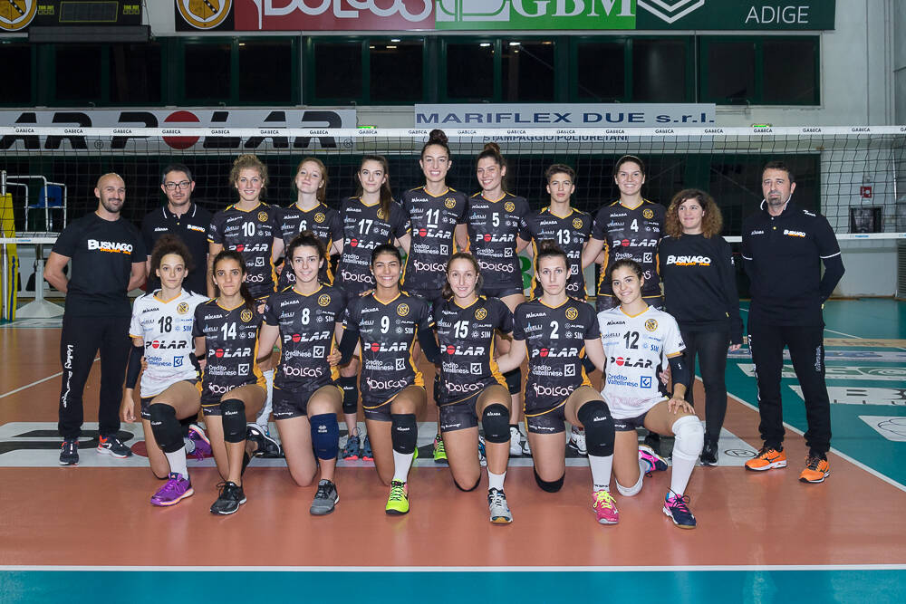 Dolcos Volley Busnago B2 con staff 01