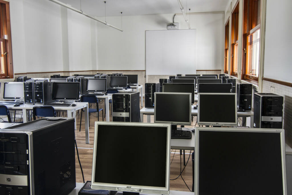 Aula-Computer-1024x683