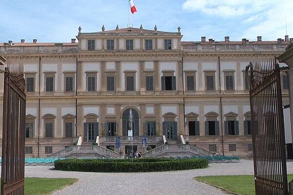 Crisi Villa Reale di Monza