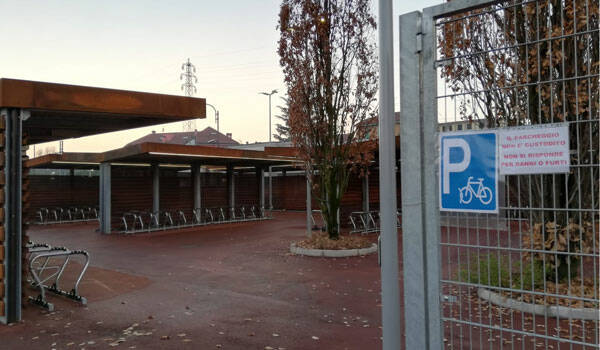 parcheggio-bici-stazione-arcore-2
