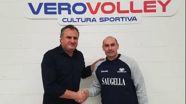 Claudio Bonati, direttore sportivo della Saugella Monza, insieme a Carlo Parisi.