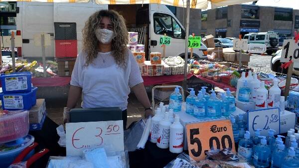 bancarella non alimentare piazza cambiaghi monza mb