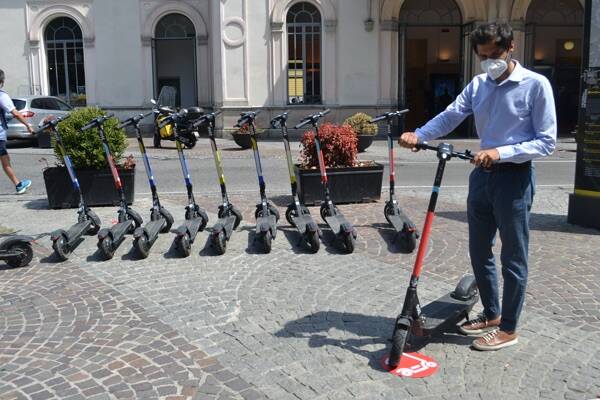 prova monopattini elettrici mb