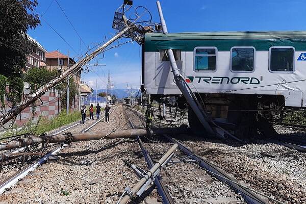 Treno deraagliato (5)