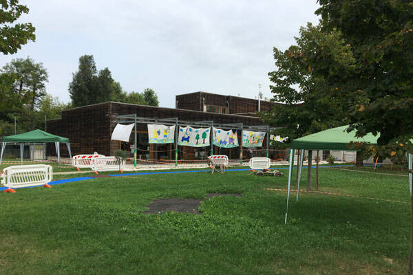 scuola-arcobaleno-villasanta-tende