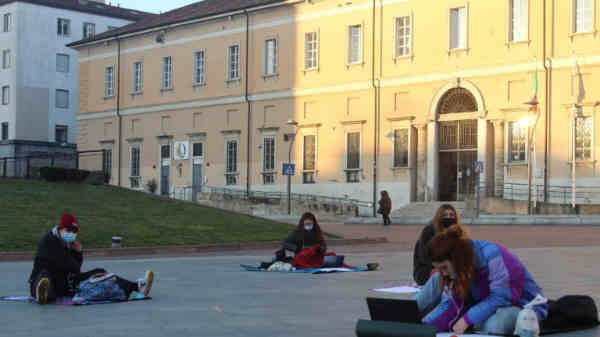 Protesta studenti monza (2)