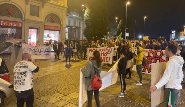 manifestazione no green pass 8 ottobre mb