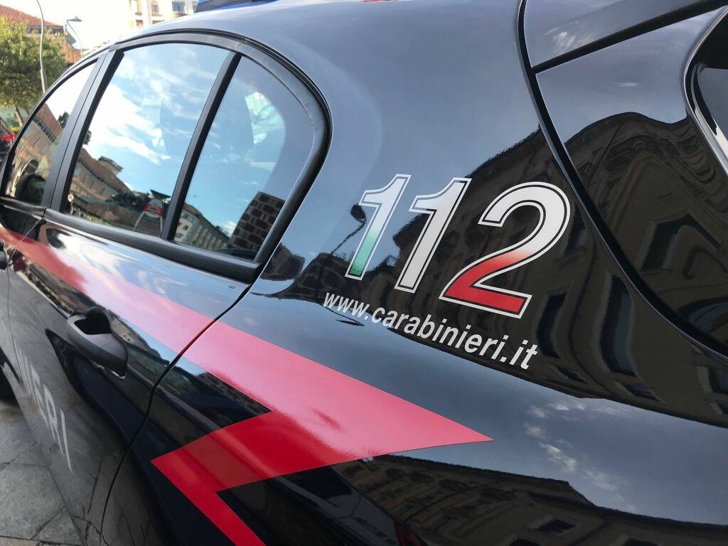 Generica-auto-carabinieri-01-mb