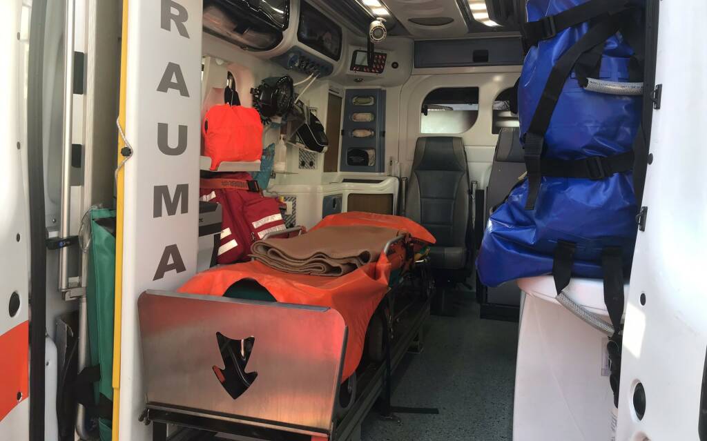 Ambulanza-interno--03-mb