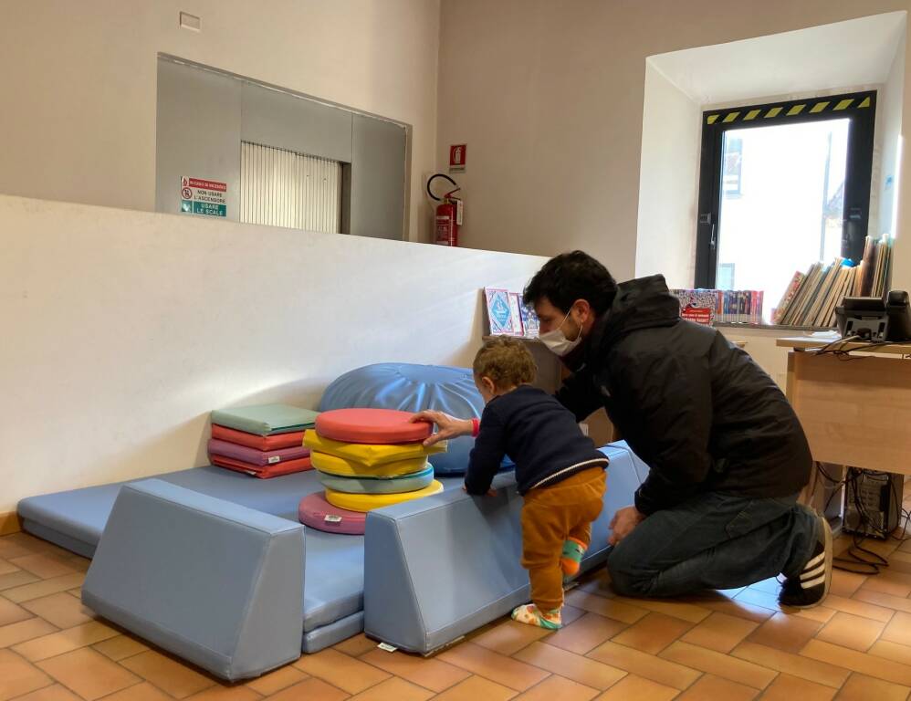 villasanta biblioteca civica area lettura bambini 