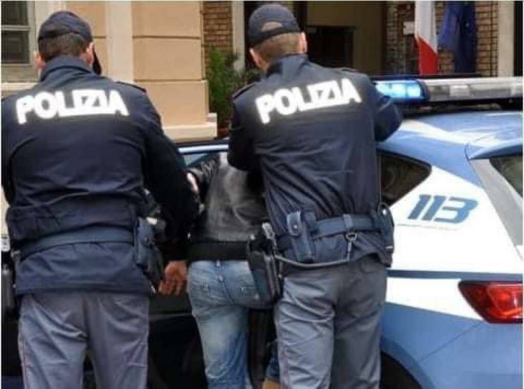 furto mac monza polizia di stato