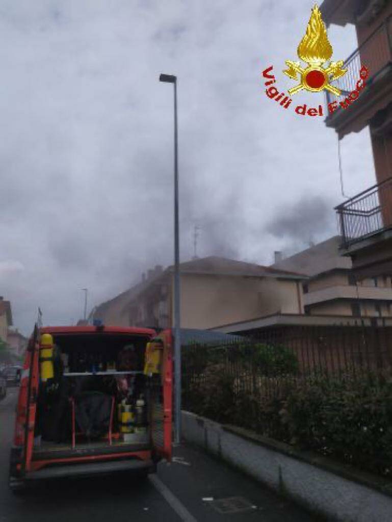 nova milanese incendio via Bologna