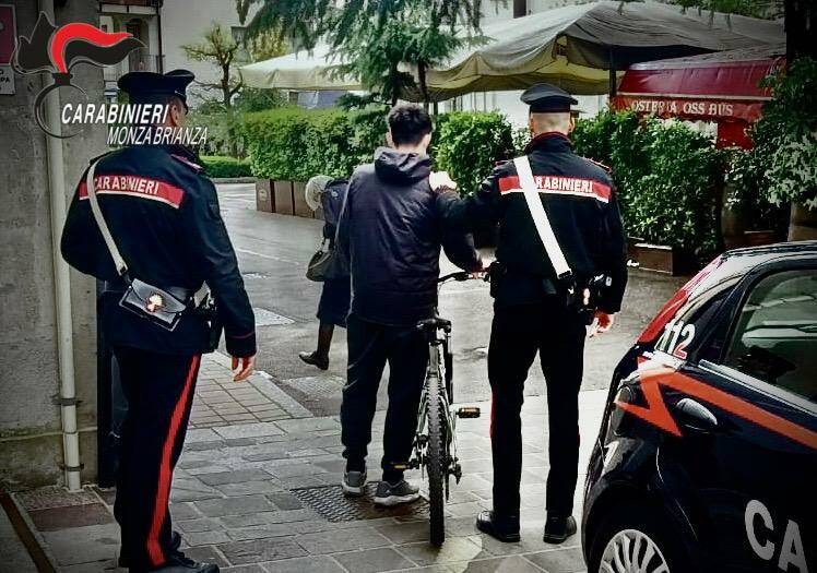 carabinieri foto bici meda