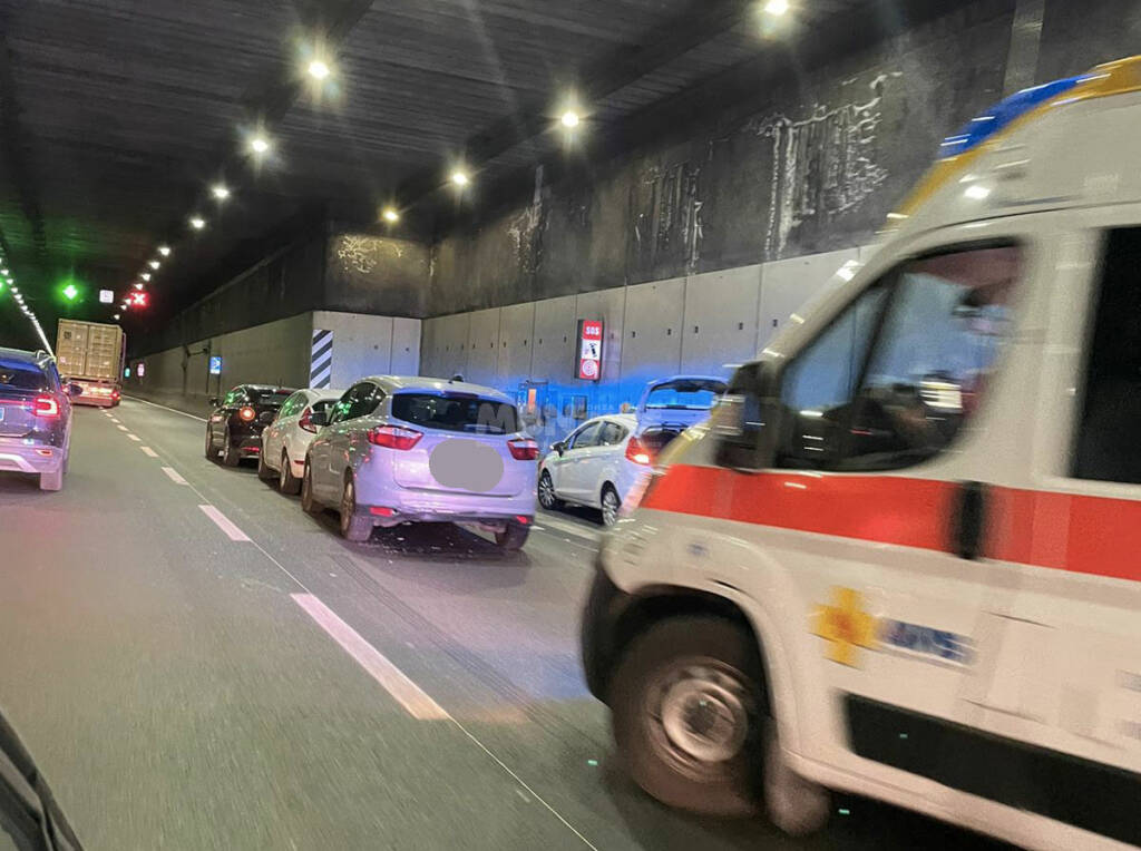 incidente valassina tunnel