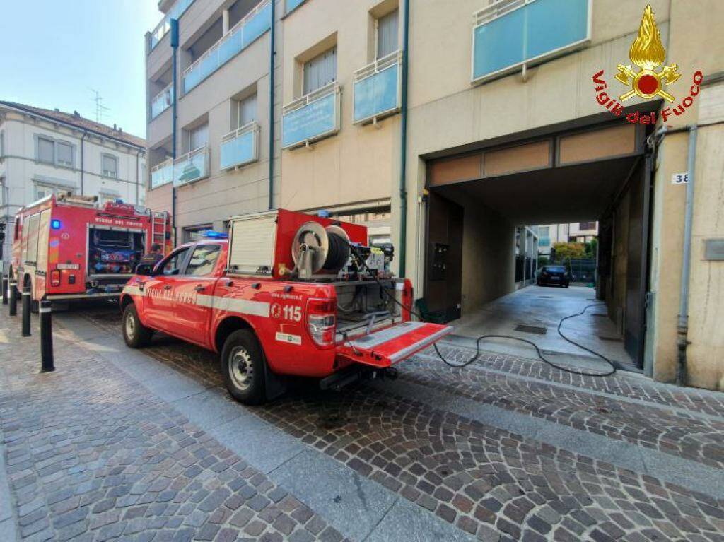 lissone incendio via assunta