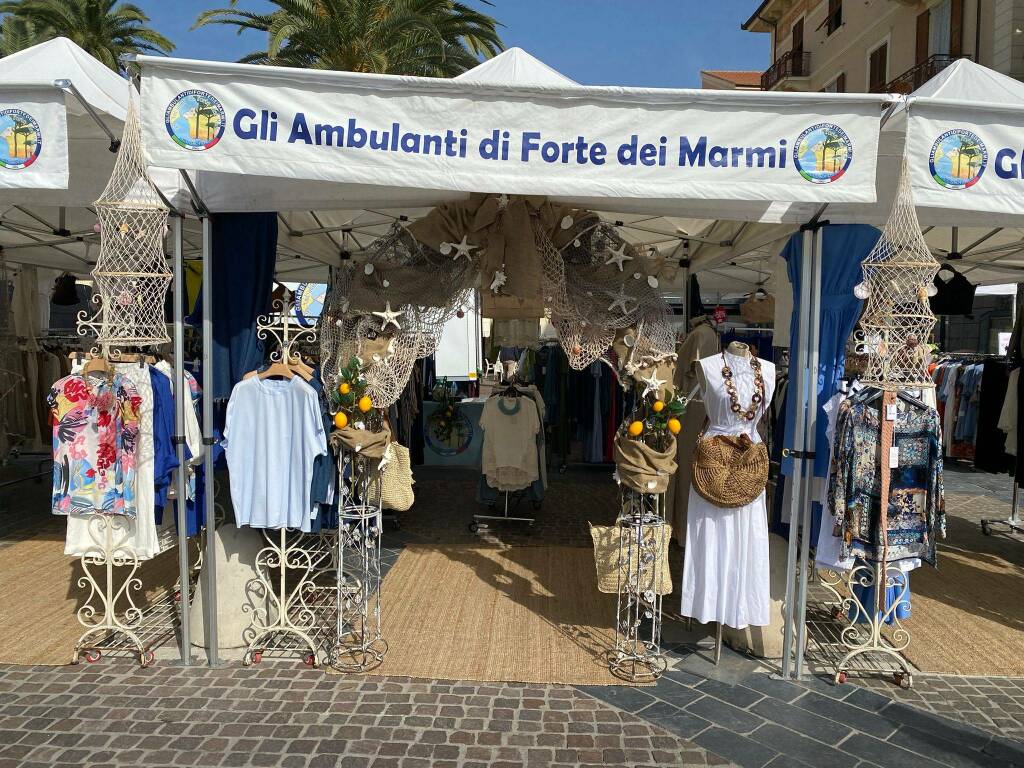 ambulanti-forte-marmi-10