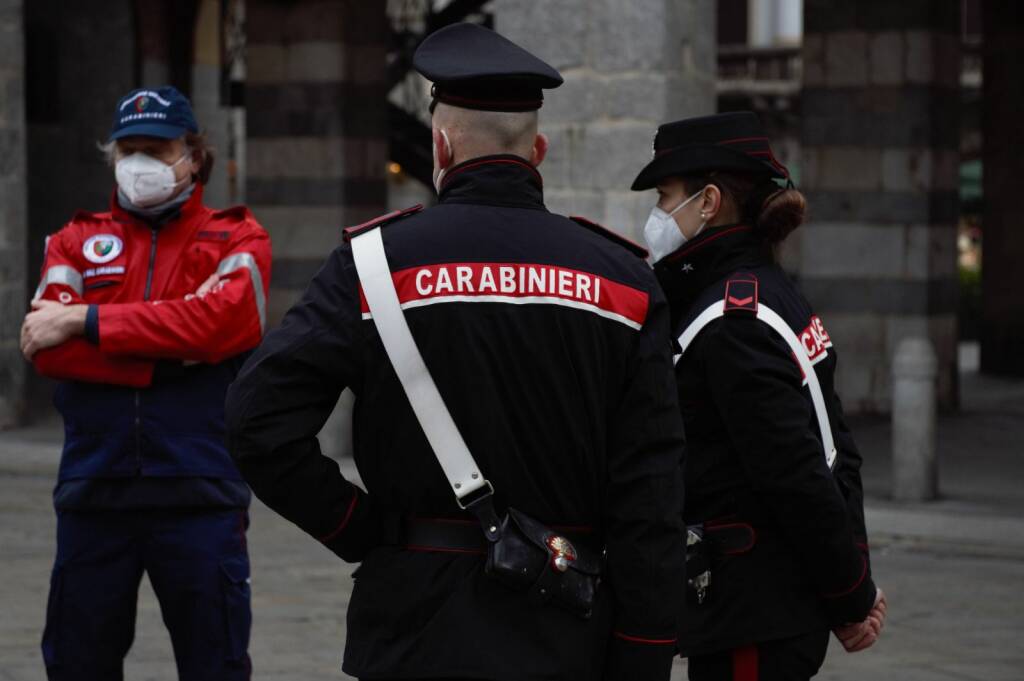 gazebo fuori gp carabinieri monza